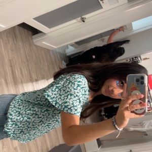 Meet your Posher, Madison